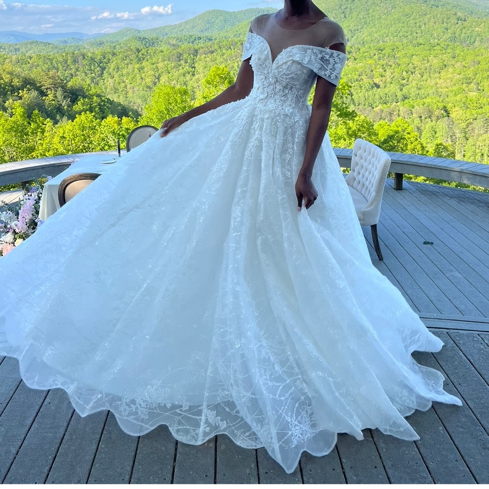 Wedding dress